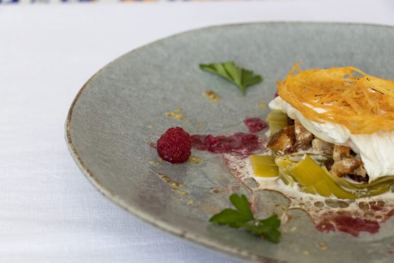 alt - Chef Enrico Lestuzzi's precise view of leek with raspberry vinaigrette